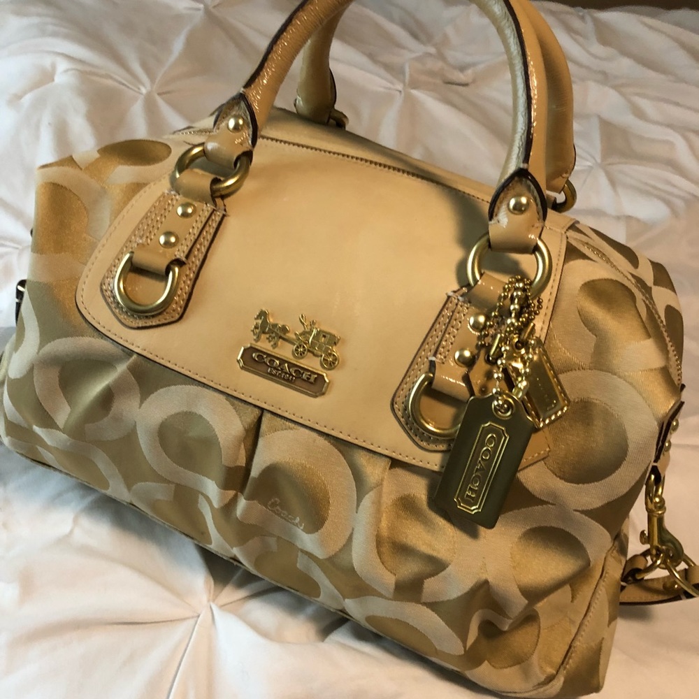 Authentic Coach Purse: Light Tan/Beige